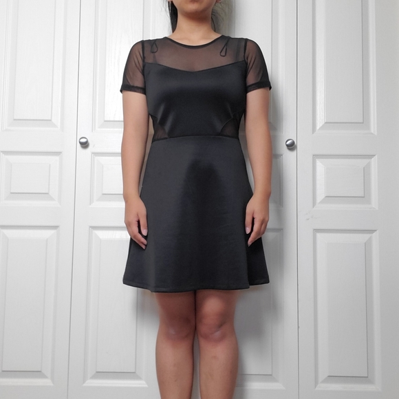 Black Dress - Picture 1 of 5